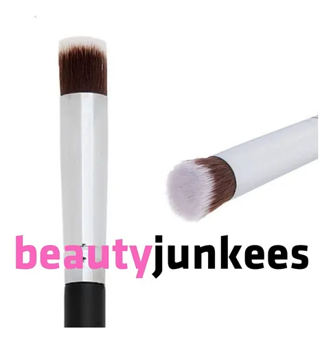 Brocha Mini Kabuki Corrector Ojeras Y Color Corrector