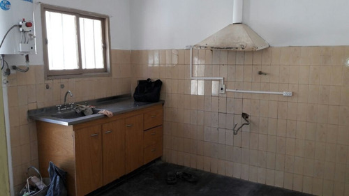 Imagen 20 de 25 de Vendo O Permuto Casa C/local Comercial Y Dpto En B° Los Plátanos