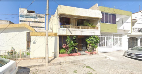 Casa En Venta Calle Uribe Colonia Estadios Tepic Nayarit, Remate Bancario Goch*