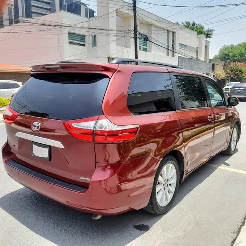 Toyota Sienna 3.5 Limited At