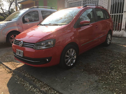 Volkswagen Suran 1.6 Highline 101cv 11c 2011