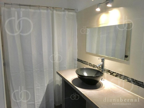 Punta Del Este, Playa Mansa , Chalet De 4 Dormitorios , 2 Suites.- Ref: 53975