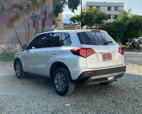 Suzuki Vitara Live 2022 4x2