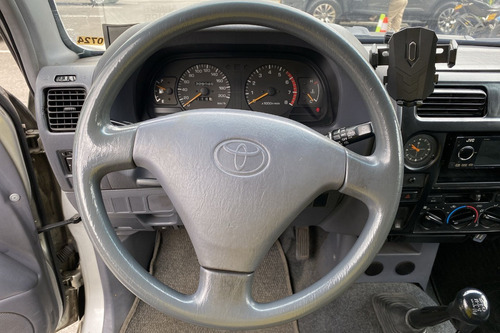 Toyota Prado 2.7 Sumo