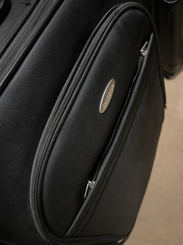 Valija Samsonite Grande Con Ruedas Negro Lisa