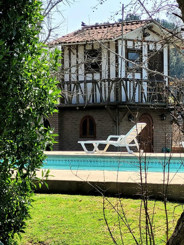 Casona Con Gran Sitio Urbano