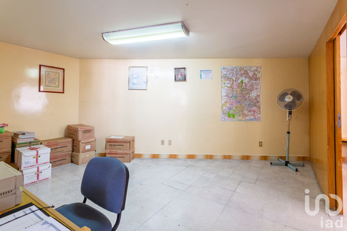 Renta Edificio 8 Ambientes Constitución De La República