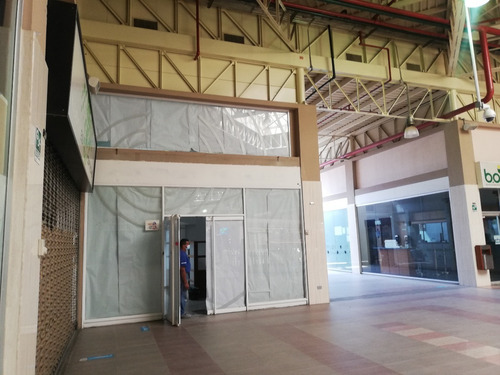 Imagen 2 de 13 de Local Comercial En Centro Comercial Buenaventura. Ndd