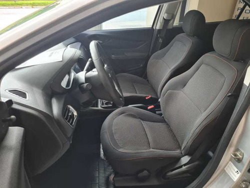 Imagem 10 de 14 de Chevrolet Onix Lt 1.4 2013