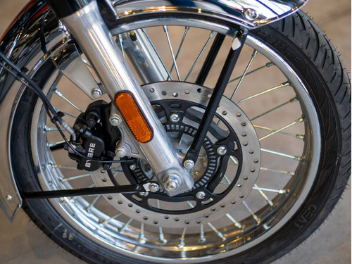 Imagen 24 de 25 de Royal Enfield Classic 350 Chrome Red