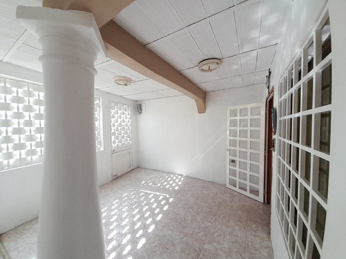 Imagen 2 de 14 de Casa En Venta Coro Sector Concordia, Totalmente Amoblada Y Lista Para Habitar 04126887776 22-28815