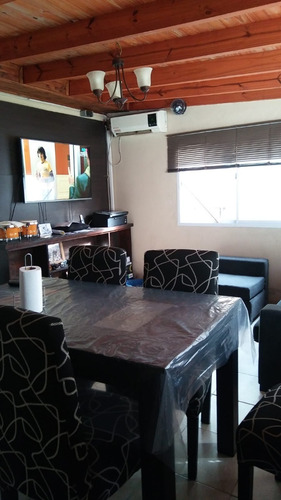 Imagen 14 de 20 de Tres Casas En Un Lote De 10x44mts (berazategui, Buenos Aires)