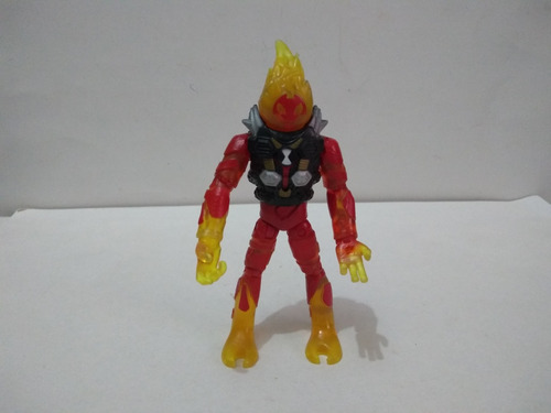 Boneco Ben 10 ( Chama) Playmates (Usado)