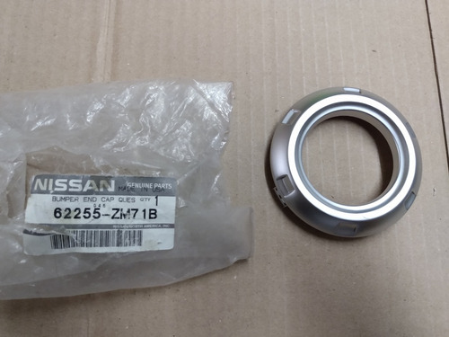 Tapon De Fasia Para Nissan Tiida Sedan 2008- Nvo Orig