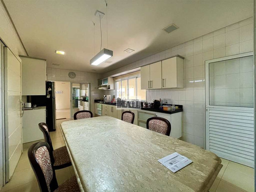 Casa À Venda Condomínio Flamboyant 4 Dormitórios E 4 Vagas - V7941