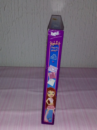 Bratz Style It Up Scrapbook Activity Set (Usado)