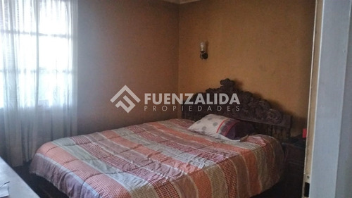 Casa En Venta De 3 Dorm. En La Cisterna