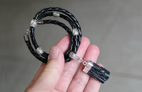 Collar Cuero Trenzado Dije Turmalina Negra - Hombre Y Mujer