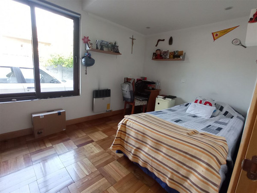 Casa En Venta De 4 Dorm. Latadia/manquehue/sebastian Elcano