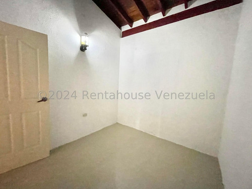 Kl Vende Espectacular Casa Concepto Abierto Moderna En Cabudare #24-26224