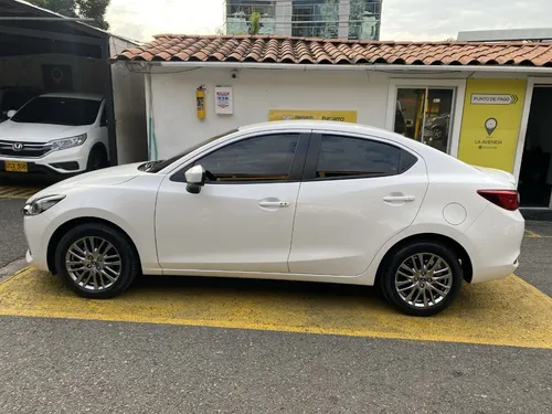Mazda Sedan 2 1.5 Grand Touring Lx 2024