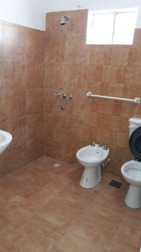 Imagen 15 de 25 de Vendo O Permuto Casa C/local Comercial Y Dpto En B° Los Plátanos