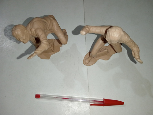 2 Muñecos De Plástico Marx Toys. No Plastimarx. (Usado)