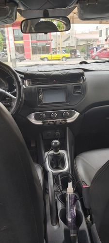 Kia Rio Río Seda Basica