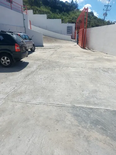 Galpón Industrial De 2.100 Mts