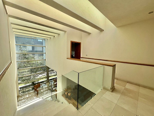Casa En Venta En Valle Real 4 Recamaras