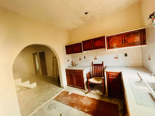 Casa En Venta En Veracruz Con Hab. En P. B. Y Alberca Col. Astilleros
