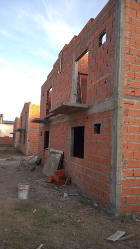 Imagen 6 de 9 de Trilex A Estrenar - Calle 57 Entre 4 Y 5 Mar Del Tuyu