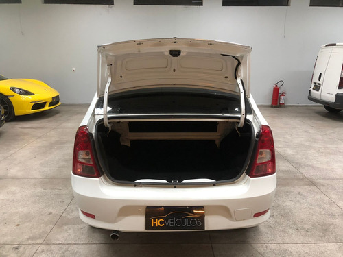 Renault Logan 1.6 Expression Hi-power 4p