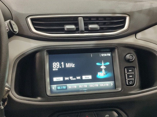 Imagem 9 de 20 de Chevrolet Onix 1.4 Mpfi Lt 8v 2018