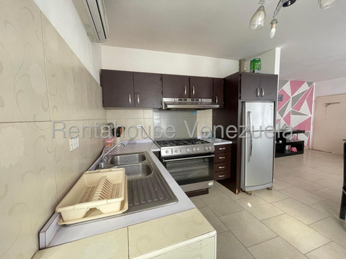 Casa En Alquiler Amoblada Bien Ubicada Con Agua Constante Seguridad 3 Habitaciones 3 Baños Lista Para Mudarse Nela 25-14786