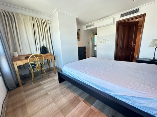 Apartamento En Alquiler Amueblado En Malecon Center.