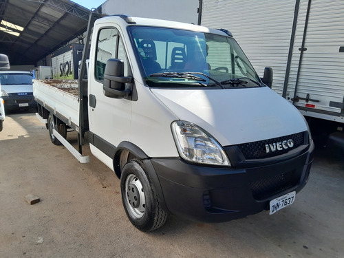 Iveco Daily 35s14 2018 Com Ar Condicionado Carroceria