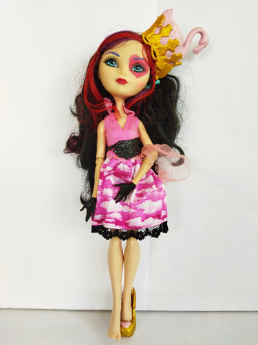 Ever After High Lizzie Hearts Vestido Rasa Te Corona 2013