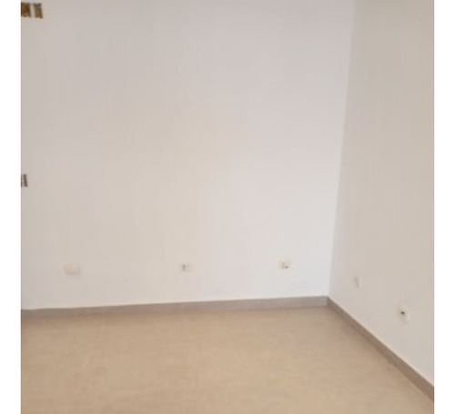 Ótimo Salão Comercial Para Montar - Ponto De Coleta Do Ml - Casa Lotérica - Lavanderia - Barbearia - Estética - Drogaria - Entregarega
