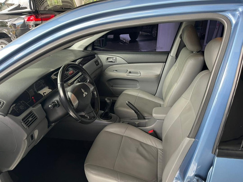 Imagen 5 de 6 de Mitsubishi Lancer Touring Sincrónico