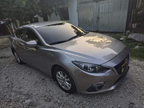 Mazda 3 2.0 Touring