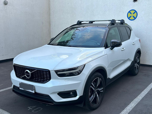 Volvo XC40 T5 R-design