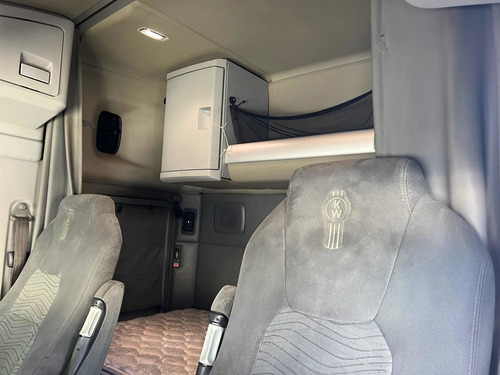 Imagen 5 de 10 de Kenworth T680