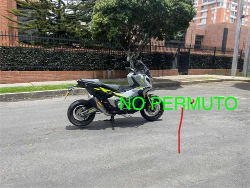 Xadv 750