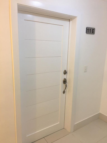 Apartamento De Tres Habitaciones En Venta En El Vergel