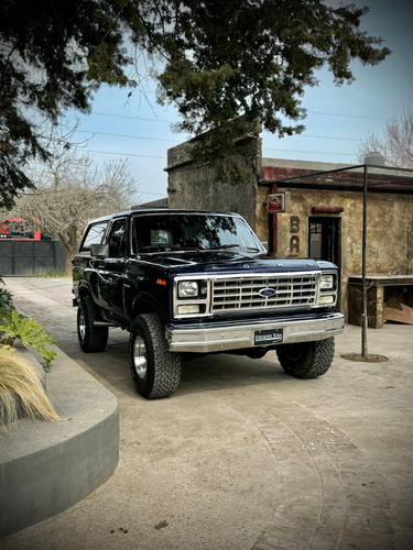 Ford Bronco V8 302