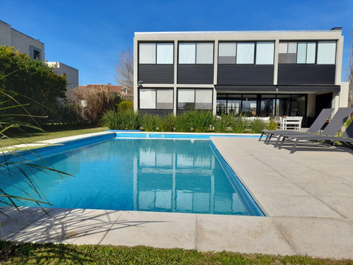 Casa En Venta Buenos Aires Golf, Bella Vista