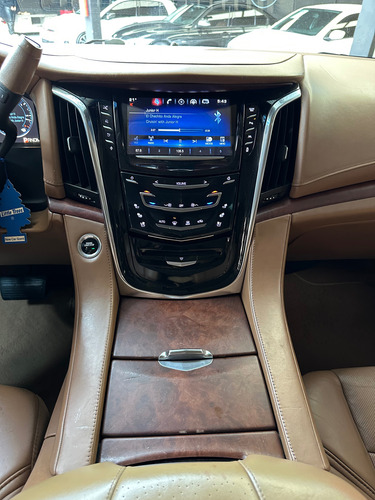 Cadillac Escalade ESV 6.2 Premium V8 8 Pas At