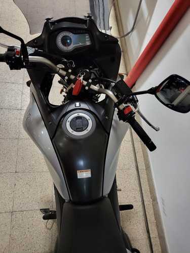 Imagen 17 de 20 de V-strom 650 V -strom U$s 14.500.- Recibo Inferior- Tuamoto