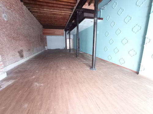 Imagen 3 de 10 de Local Comercial - Sarandí Y 33 , 300 M2 De Salón, 13 Mts De Frente, Único !!